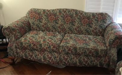 Free Floral Couch Set