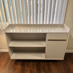 Big TV/Entertainment Stand 