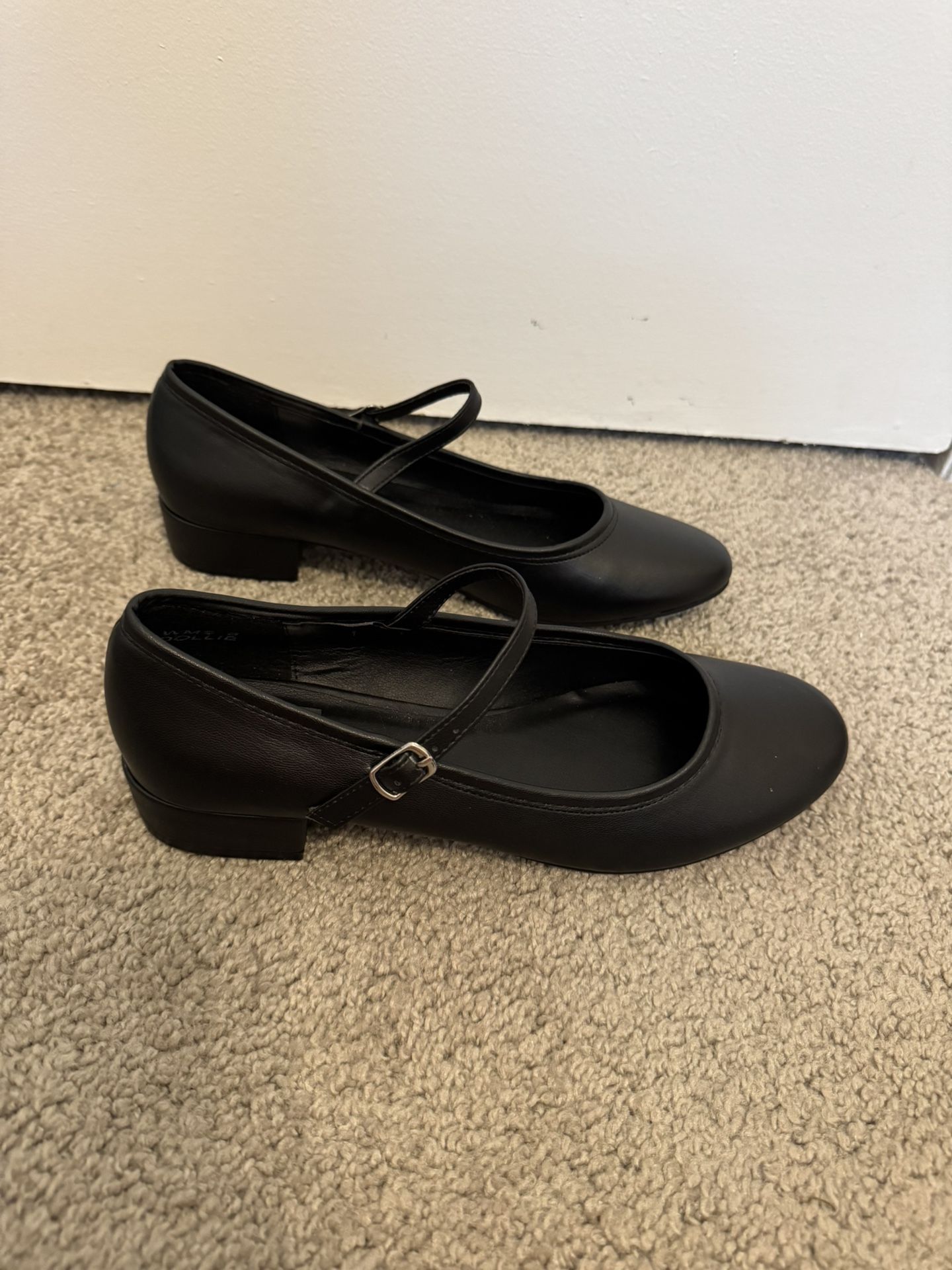 Dolce Vita Black Leather Flats Size 8