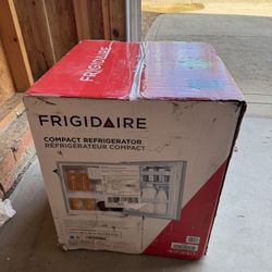 Frigidaire Mini Fridge 1.6 cu ft (New in Box) – Handle Broken Price: $80 OBO