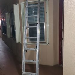 Aluminum Ladder 16" Louisville USED