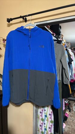 North face sweater