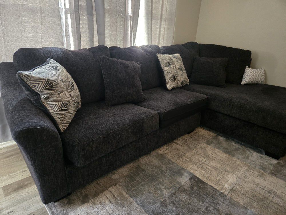 New Couch ! Only $500 !!! 