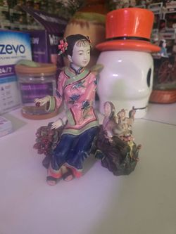 Vintige porcelain figure