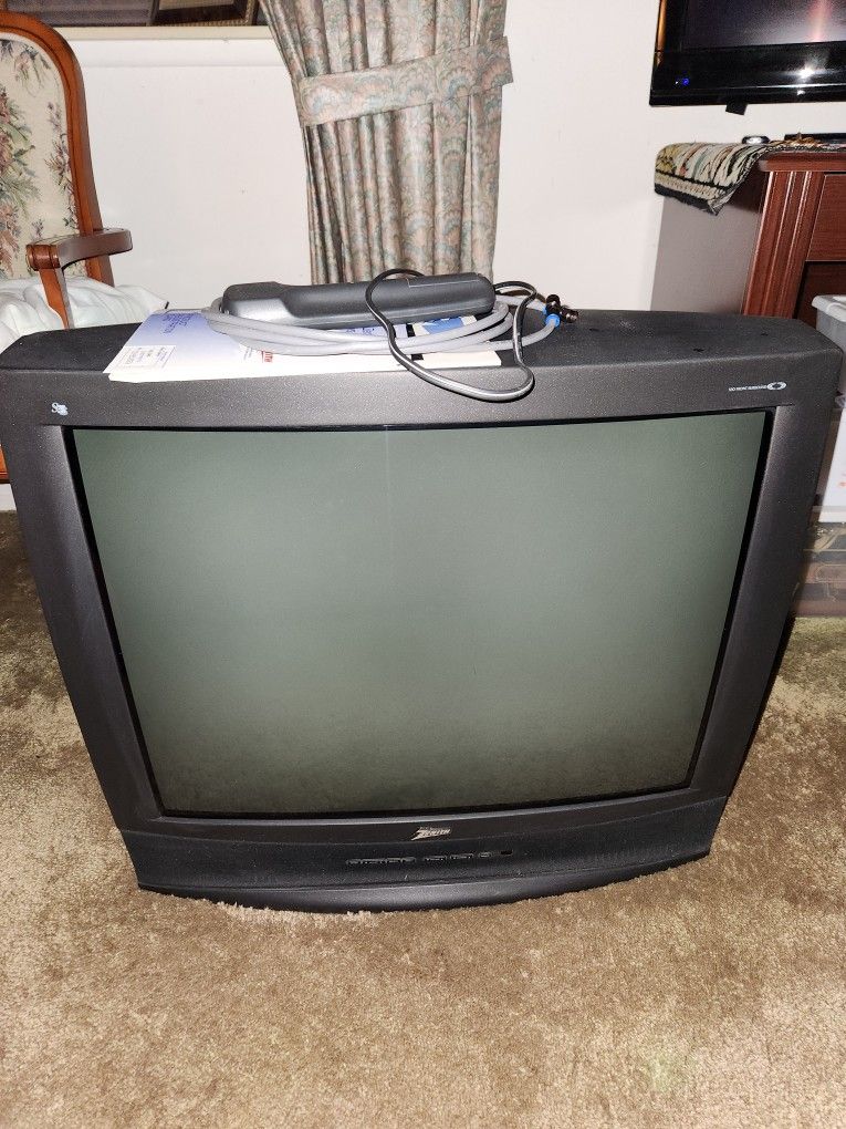 Zenith 27" CRT TV for Sale in Alta Loma, CA OfferUp