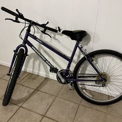 Women’s Diamondback Bicycle