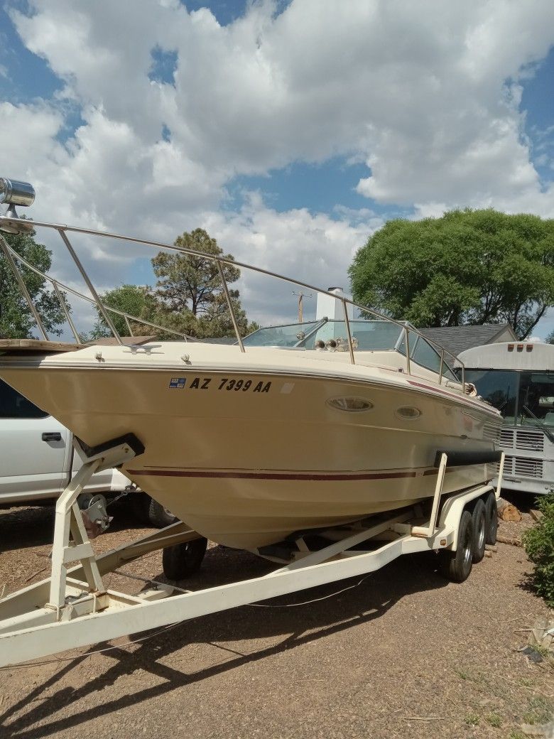 1985 Sea ray Cuddy cabin cruiser