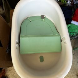 FridaBaby Bathtub