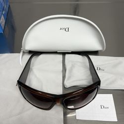 Fendi sunglasses 
