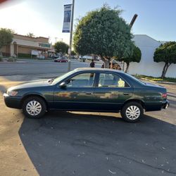 Toyota Camry 