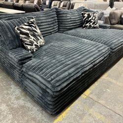 Double Lux Chaise Lounge-ultimate Relaxation!!!  No Credit Check Financing Available 