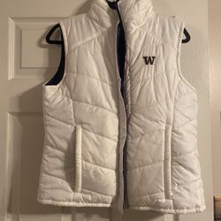 UW Women’s Puffer Vest Size Medium