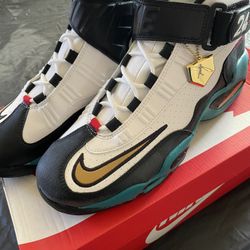 Jordan Yeezy Griffey Converse 