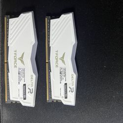 32 GB (2 X 16GB) DDR4 3600MHz White RGB Team T-Force Delta