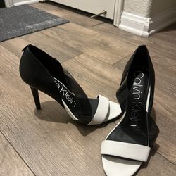 Calvin Klein High heels With Black Front Strap 8 1/2 Women’s
