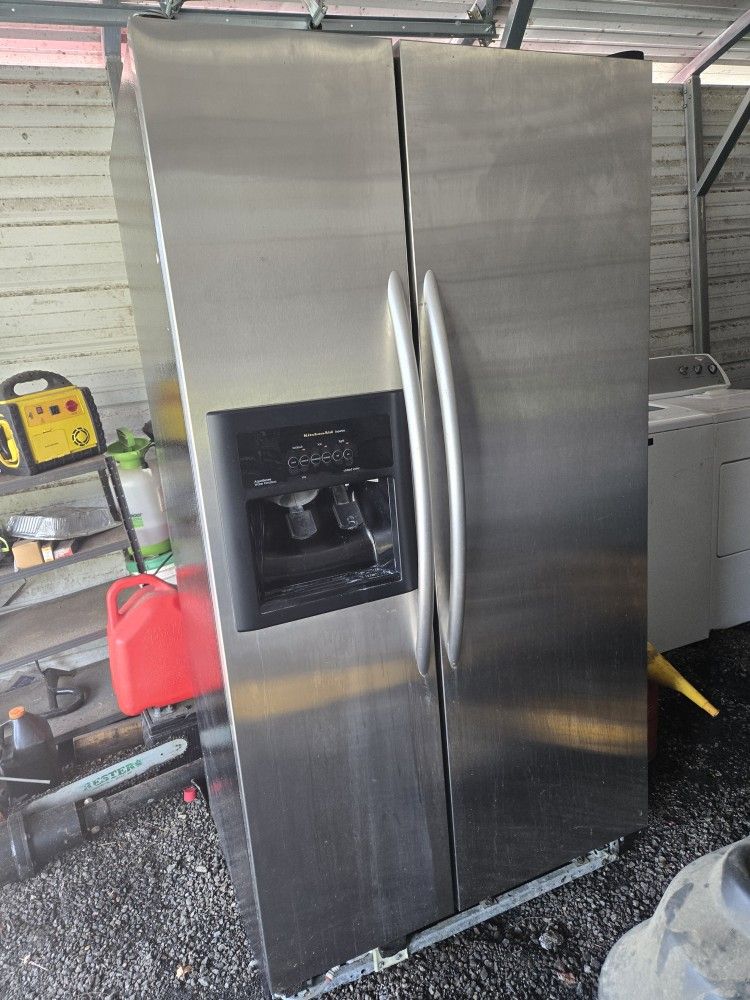 Fridge Refridgerator No Dents Side By Side Works Well.
