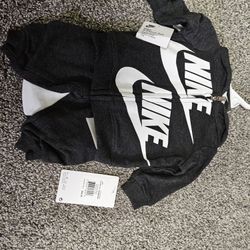 Nike New Born BRAND NEW 