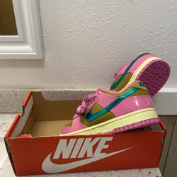 Women’s Dunks Parris Goebel Size 9