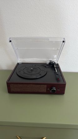 RECORD PLAYER