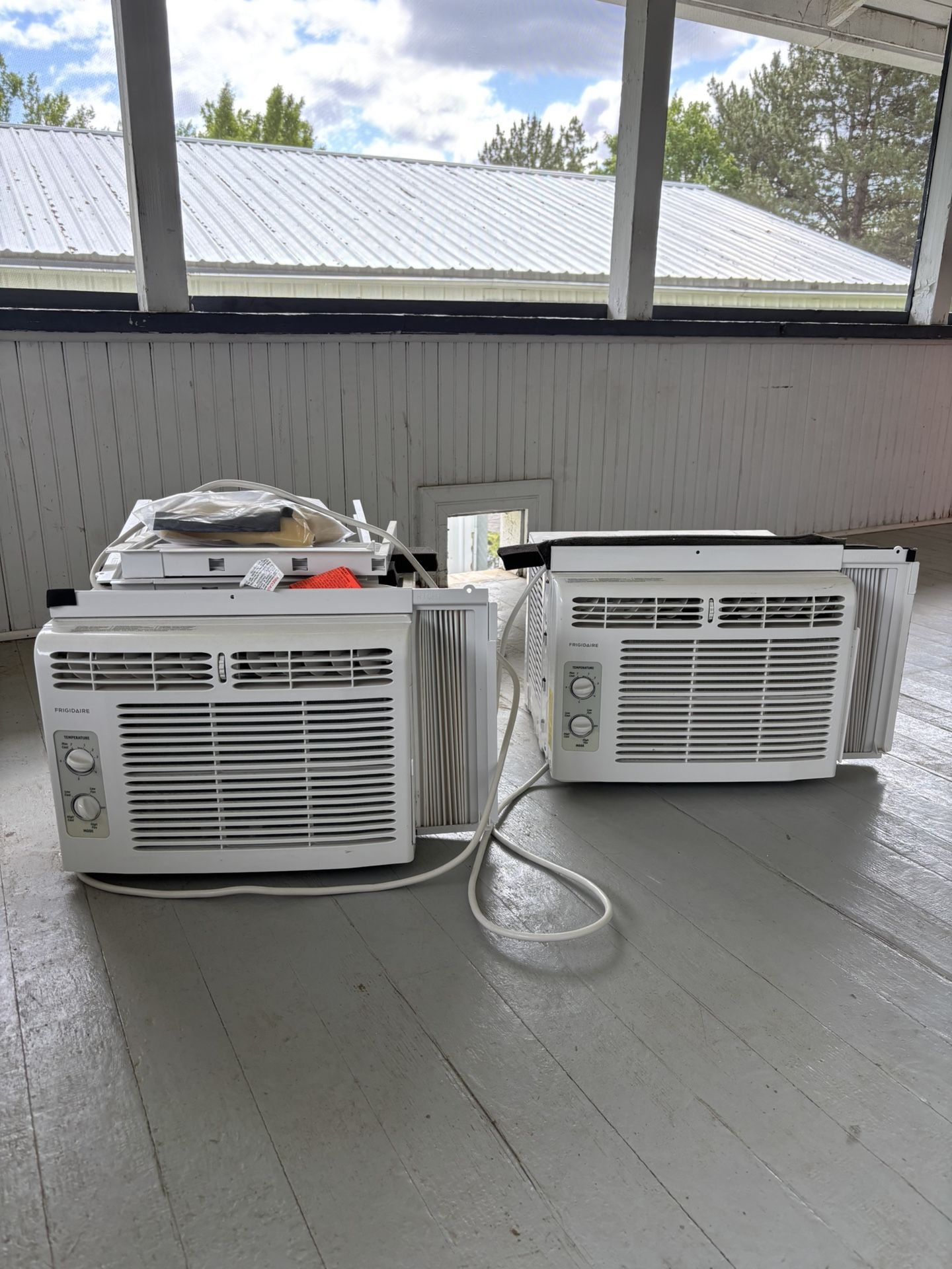 Window air-conditioning Units