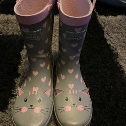 Youth Size 4 Rain boots 