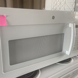 GE Microwave Over The Stove