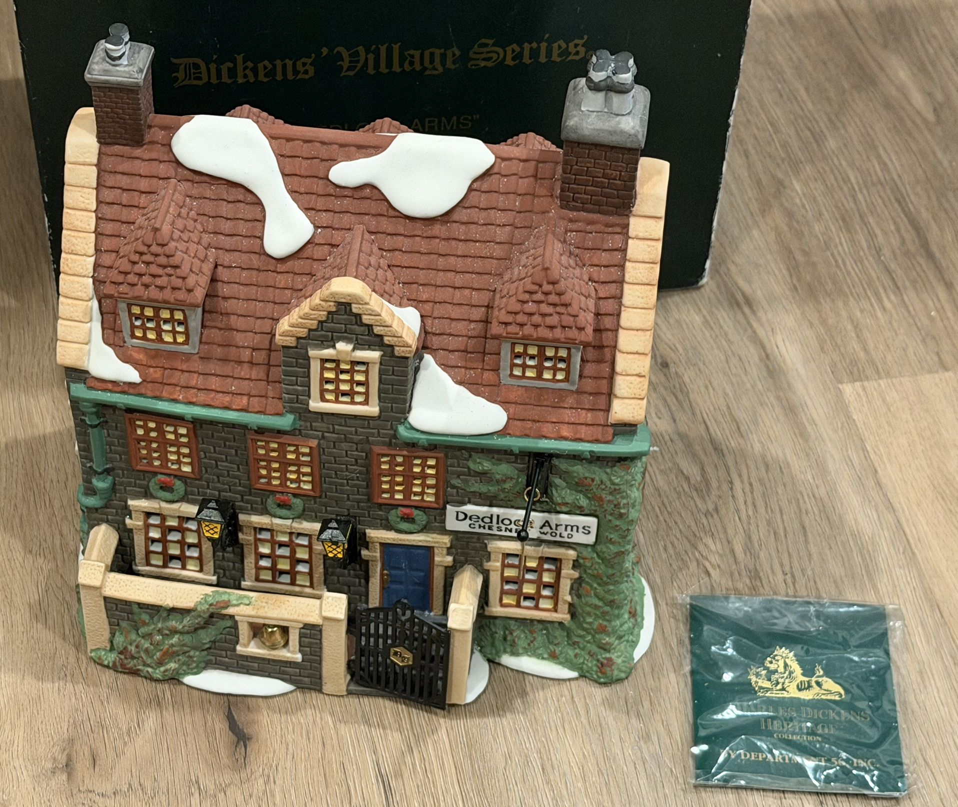 Dept. 56 Dickens Village Series Dedlock Arms 3rd Edition 1994 w/ Box
