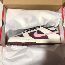 Nike Valentines Dunks