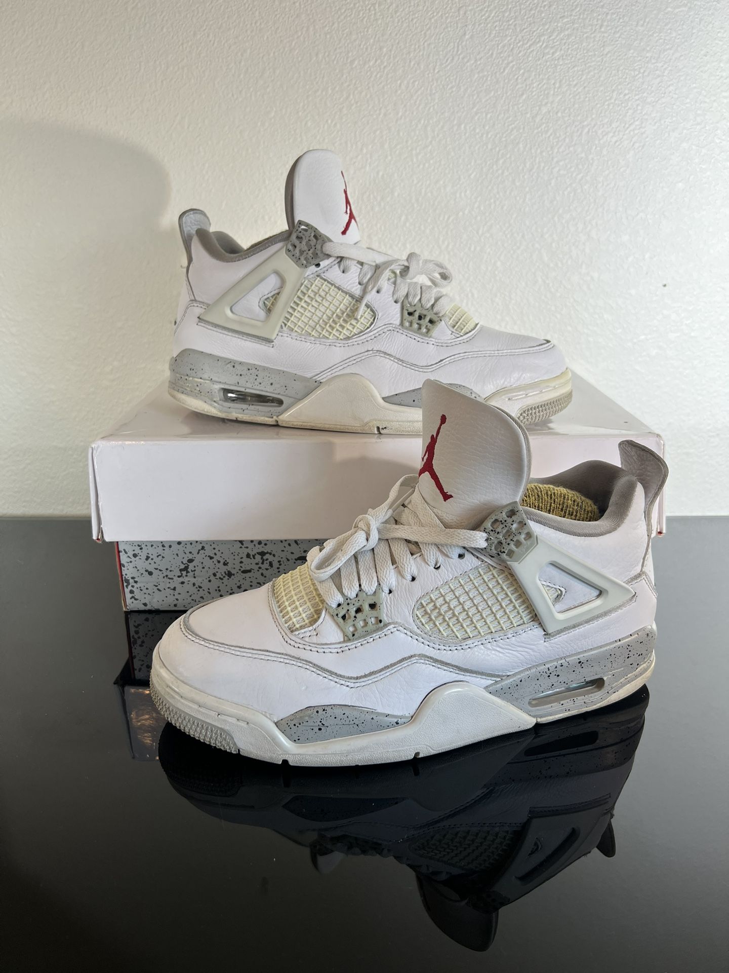 Jordan 4 “White Oreo” Size 8