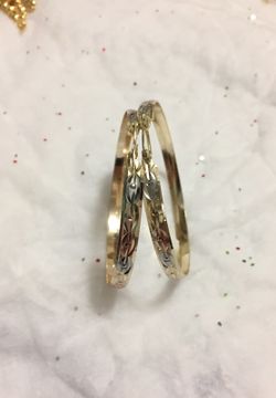 Argollas oro brasileño $18