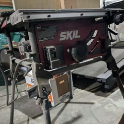SKIL RT1323-01 Router Table and 10Amp Fixed Base Router Kit

