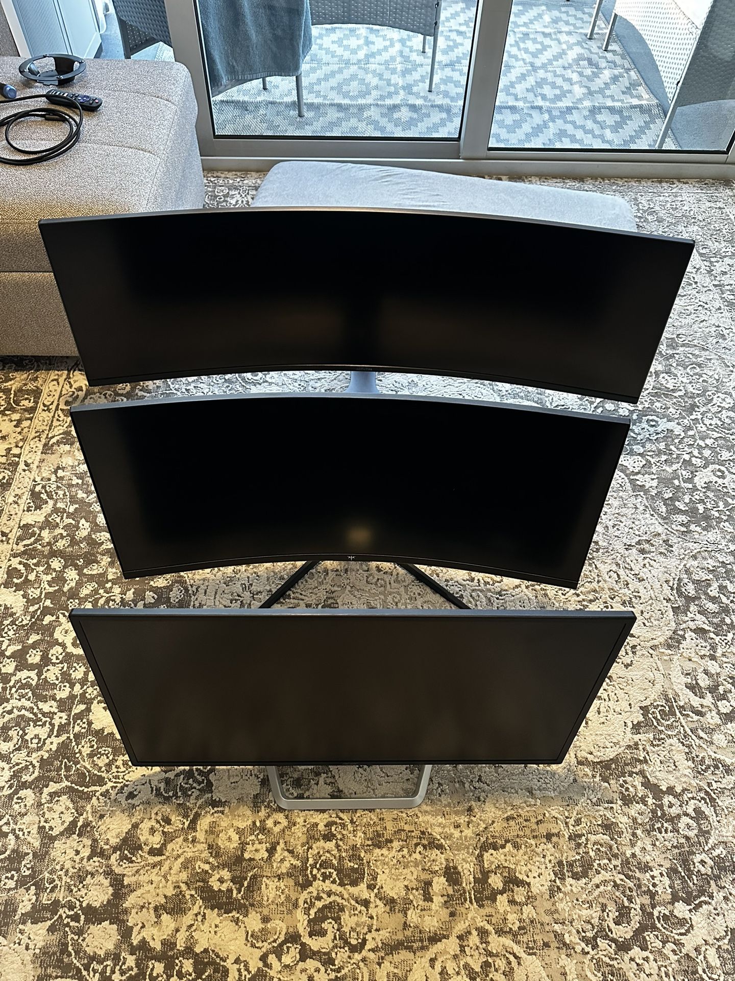 2 Monitors: Samsung Odyssey 49”, KTC Curved Gaming 34” READ DESCRIPTION