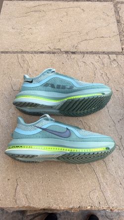 New Nike Pegasus Premium cannon green running shoes Men’s 7.5, Women’s 9