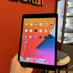 Apple iPad 8th gen 32GB WiFi+Cellular like new!