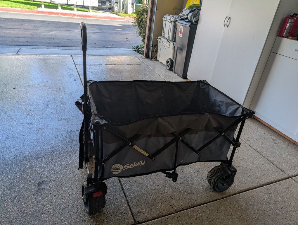 Foldable utility Wagon With Cover