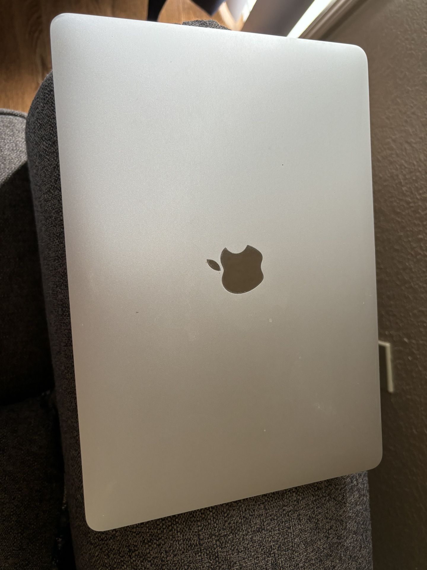 Mac Book Pro 13 Inch 2019