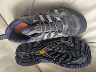 As new sz 10-11 Merrell hiking shoes waterproof leather vibram grip trail running rei hoka Altra Salomon keen la sportiva north face backpacking