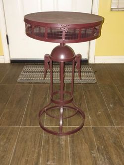 Cork screw end table