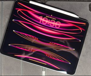 iPad Pro 11” M2 (4th Gen) 256GB + Apple Pencil Included • Excellent Condition