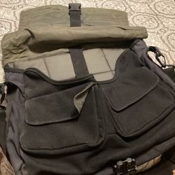 Black Jansport  Student Messenger Bag