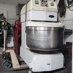 Batidora Industrial De Espiral De 160 Cuartos