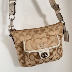 Vintage Coach Crossbody bag