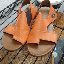 Bueno Orange Leather Sandals 