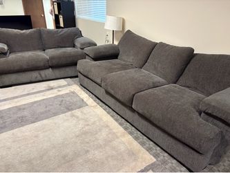 Comfortable Living Room Set: Sofa, Loveseat, & 8 Throw Pillows (Bermuda / Victory Sterling)
