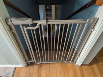 Baby gate for stairs
