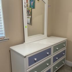 6 Drawer White Dresser With Mirror And Night Stand