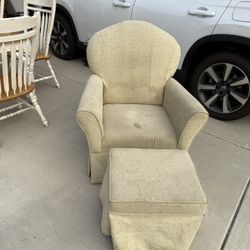 Free Rocking Chair With Ottoman.