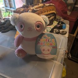 Squeezemallow- Kaldette the Pink Panda