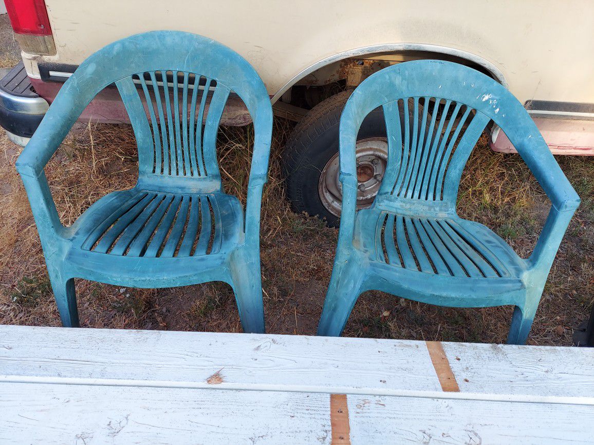 Outdoor chairs. FREE....