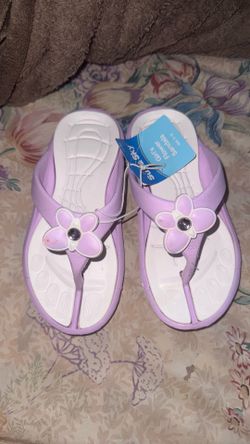 Girls flower sandals 11-12